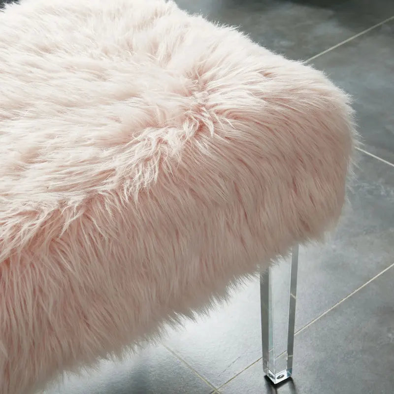 Pouffe Contemporain en Fausse Fourrure avec Pieds en Acrylique Transparent | Rembourré en Mousse, 4 Couleurs, 23"L x 17.5"H