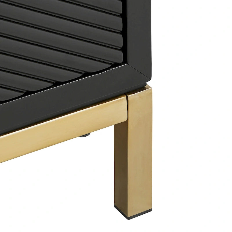 Table de chevet à 2 tiroirs avec ports USB et prises de courant | Panneaux à chevrons, poignées en laiton, H 66 cm