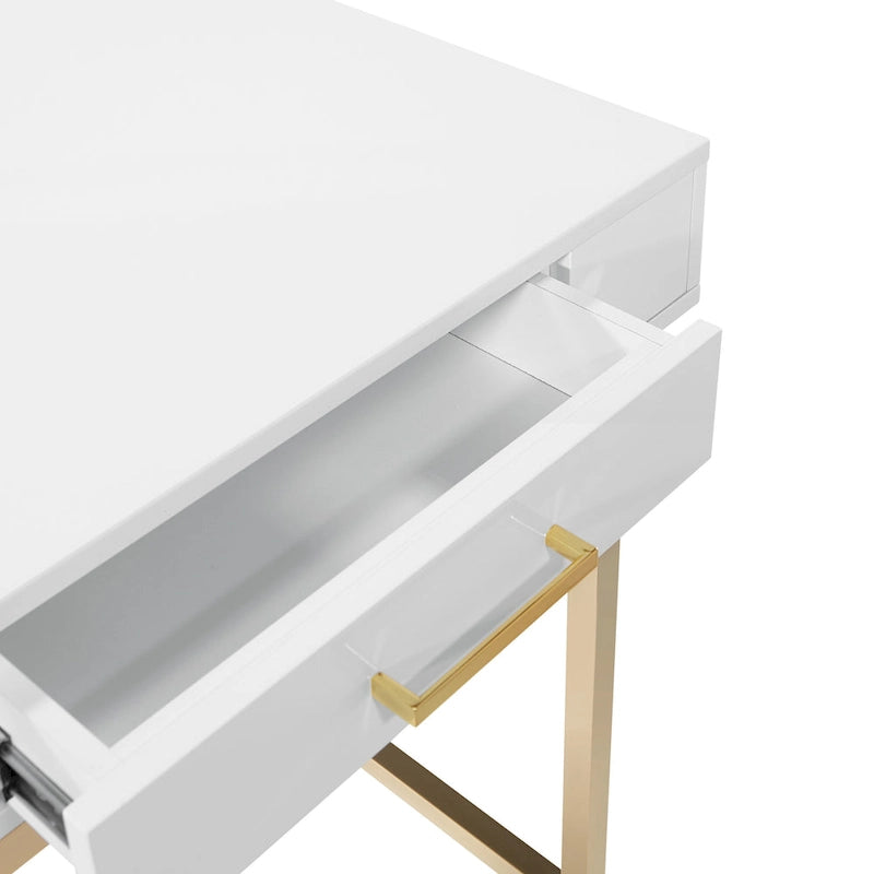 Bureau moderne blanc laqué pour télétravail avec 3 tiroirs | Pieds dorés, station de charge, 162,5 cm de large